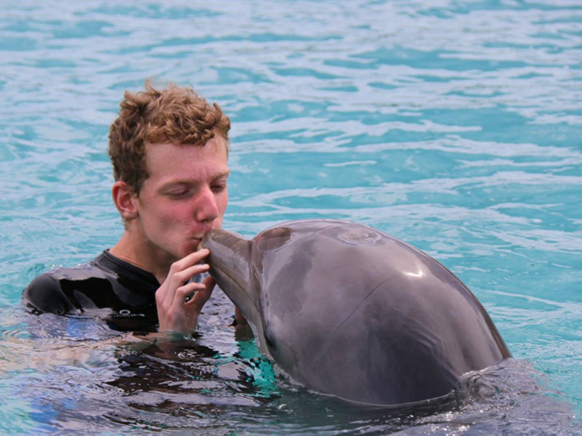 Lars en dolfijn